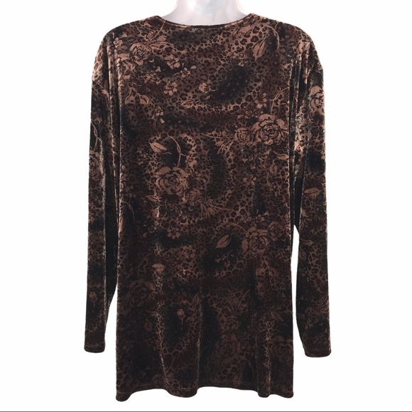 Leopard Roses Velour Top, Size XL - Picture 9 of 10